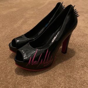 Metal Mulisha Pumps